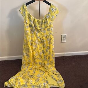 Gianni Bini Yellow Maxi Sundress with Scoop Neck